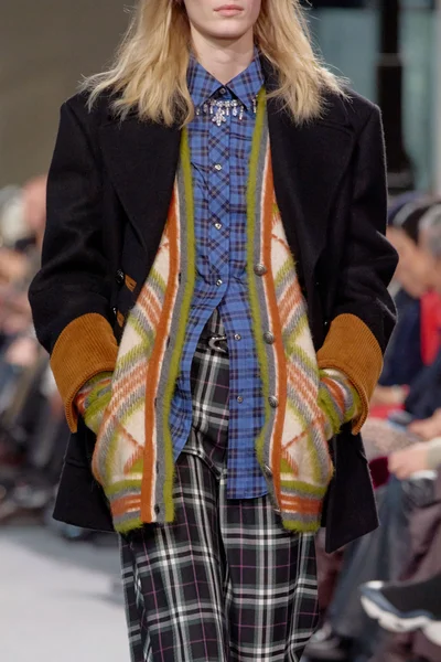 Look 2